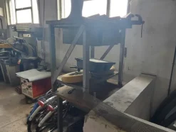 7#6508 Attrezzature per la lavorazione del ferro