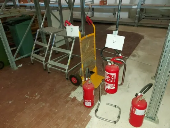 19#7562 Attrezzature per la movimentazione della merce
