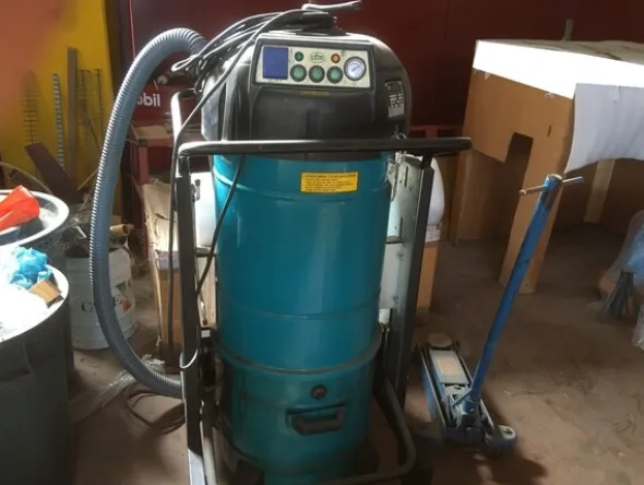 12#6964 Attrezzature per officina meccanica