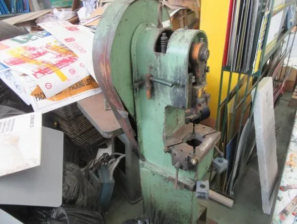 2#4450 Attrezzature produzione timbri e articoli cancelleria