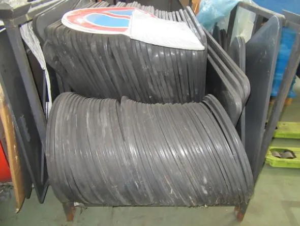 2#4450 Attrezzature produzione timbri e articoli cancelleria