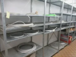 5#8599 Attrezzature varie di magazzino e rimanenze di materiale elettrico