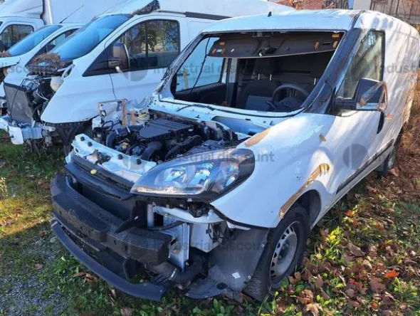 34#8738 Autocarri Ford Transit Custom e Fiat Doblò