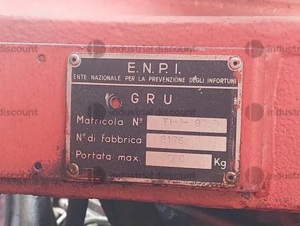 9#8924 Autocarro con grù Fiat Iveco