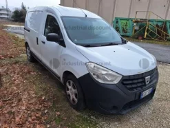 38#9770 Autocarro Dacia Dokker