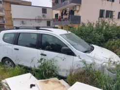 3#9322 Autocarro Dacia Lodgy