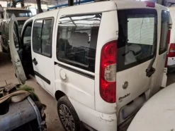 4#7142 Autocarro Fiat Doblò