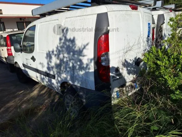 5#9329 Autocarro Fiat Doblò