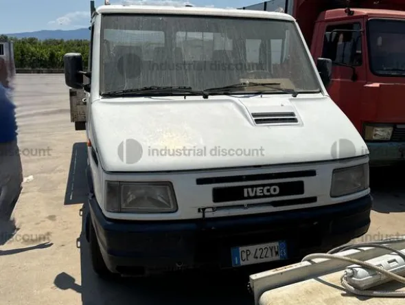 4#8985 Autocarro Fiat Iveco