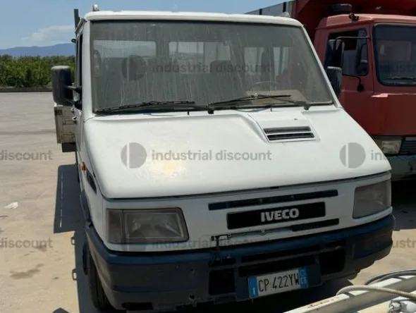 4#8985 Autocarro Fiat Iveco