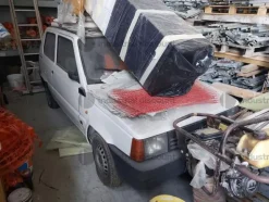 57#8980 Autocarro Fiat Panda