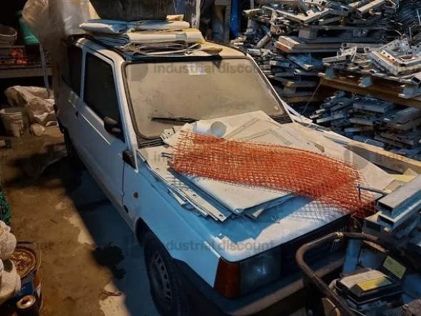 57#8980 Autocarro Fiat Panda