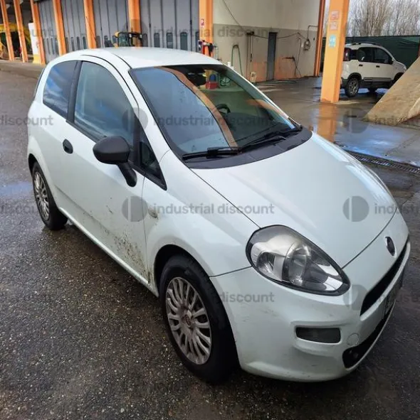 6#8848 Autocarro Fiat Punto Van