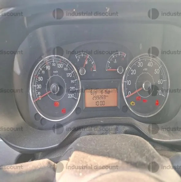 6#8848 Autocarro Fiat Punto Van