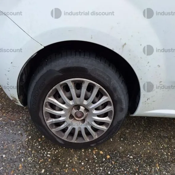 6#8848 Autocarro Fiat Punto Van