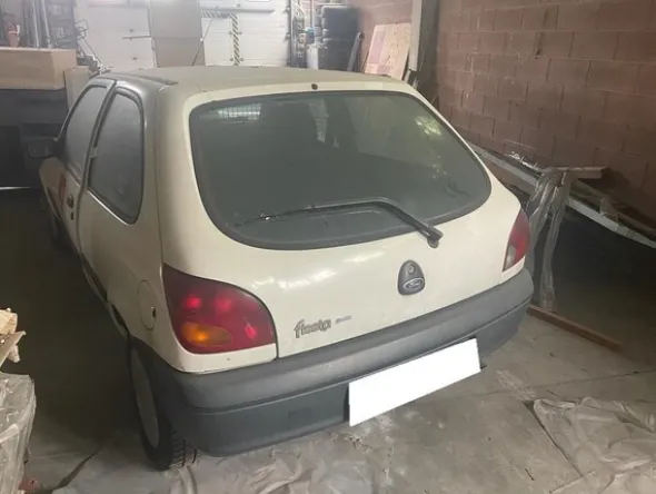 1#7910 Autocarro Ford Fiesta