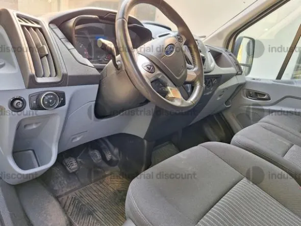 17#9500 Autocarro Ford Transit