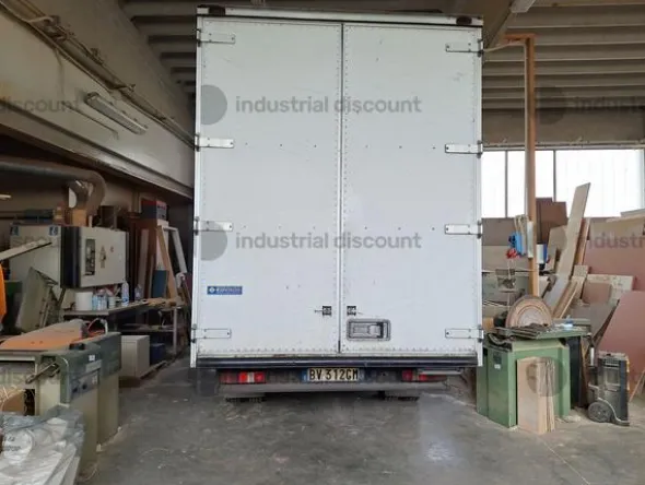 10#9200 Autocarro Ford Transit cassonato