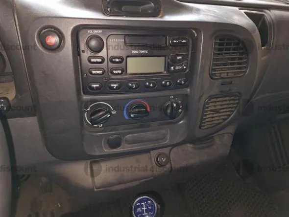10#9200 Autocarro Ford Transit cassonato