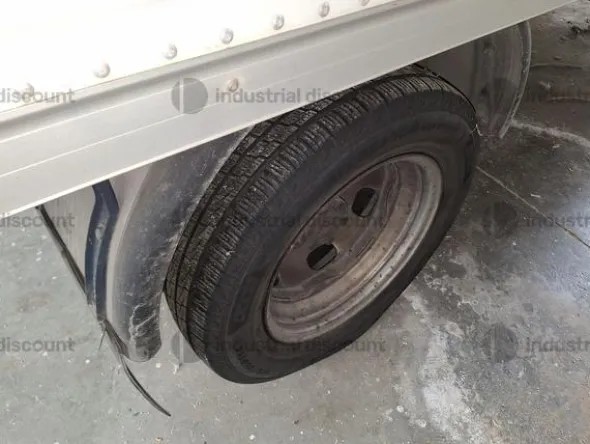 10#9200 Autocarro Ford Transit cassonato