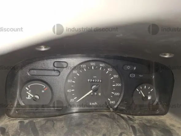 10#9200 Autocarro Ford Transit cassonato