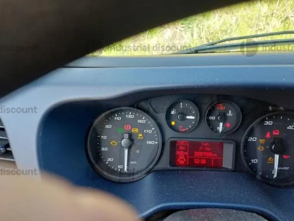 1#9118 Autocarro isotermico Iveco