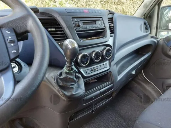 1#9118 Autocarro isotermico Iveco