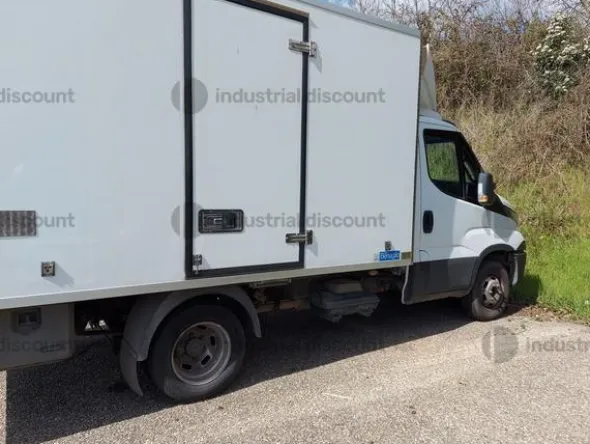 1#9118 Autocarro isotermico Iveco