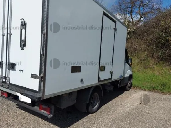 1#9118 Autocarro isotermico Iveco