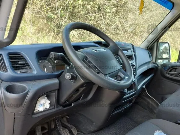1#9118 Autocarro isotermico Iveco