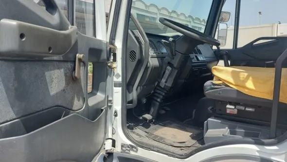 8#6287 Autocarro Iveco