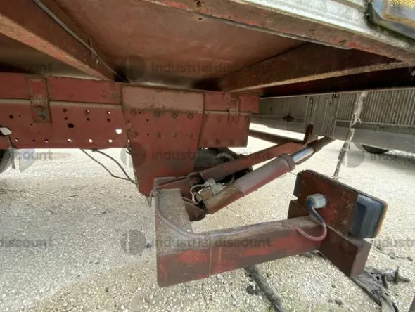 1#9768 Autocarro Iveco
