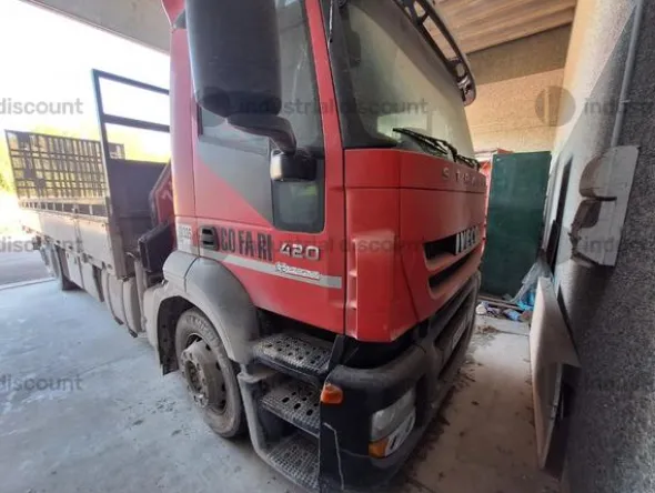 9#9559 Autocarro Iveco
