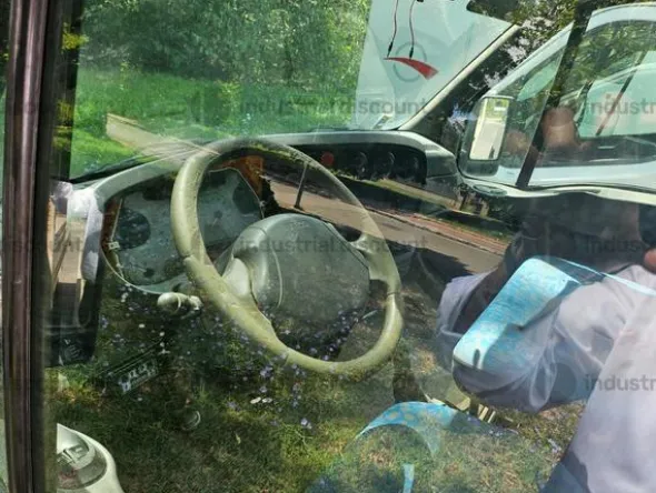 1#9606 Autocarro Iveco