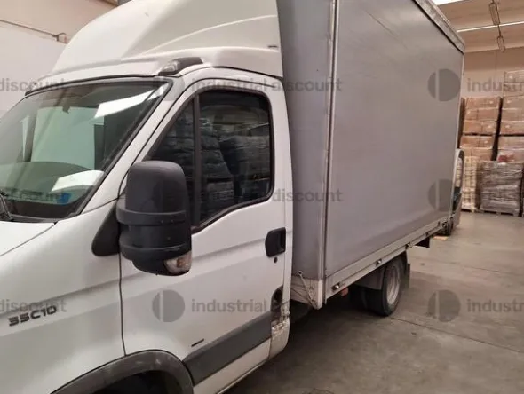 11#8867 Autocarro Iveco 35C10