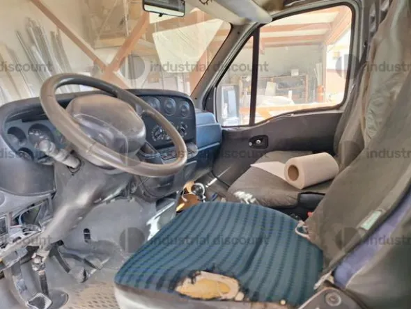 1#10037 Autocarro Iveco Daily 35C13