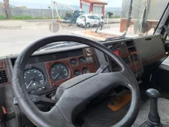 1#9829 Autocarro Iveco 120E18