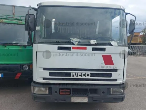 21#9213 Autocarro Iveco 75E14