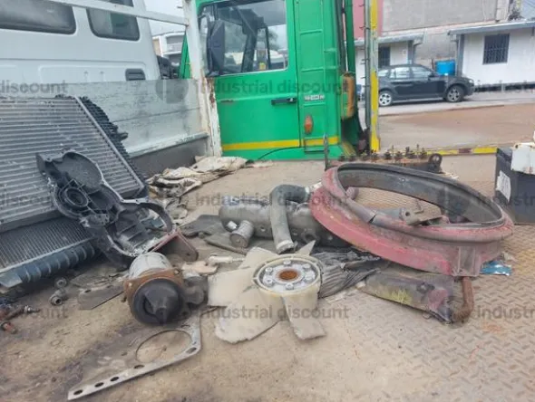 21#9213 Autocarro Iveco 75E14