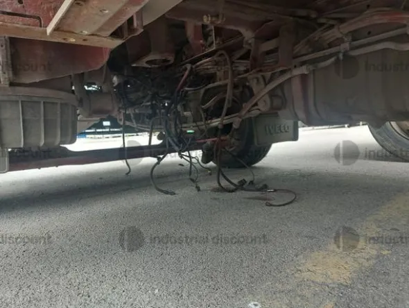 21#9213 Autocarro Iveco 75E14