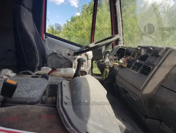 1#10273 Autocarro Iveco Tector 120e23, trattore stradale Stralis 450e5, trattore stradale Iveco Eurostar