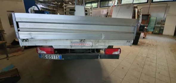 401#5029 Autocarro Mercedes