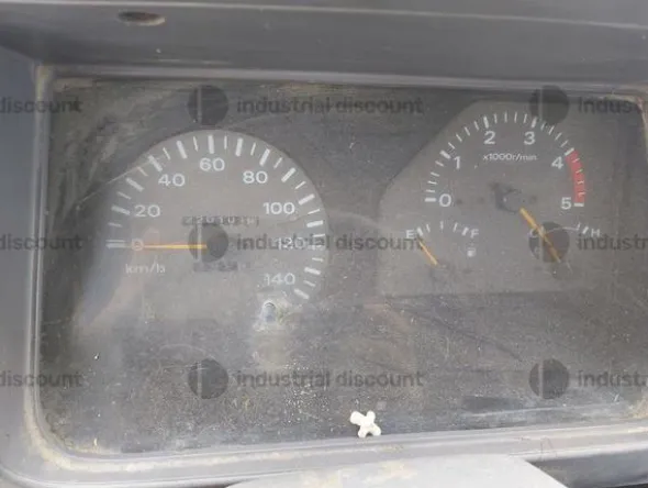 1#9100 Autocarro Nissan