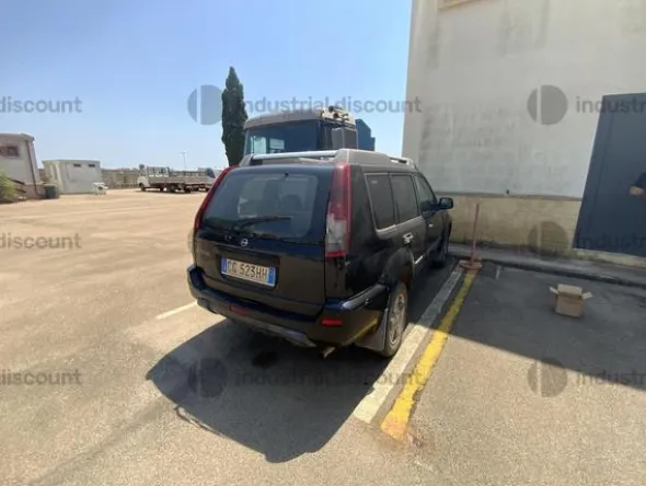 11#8816 Autocarro Nissan X-Trail
