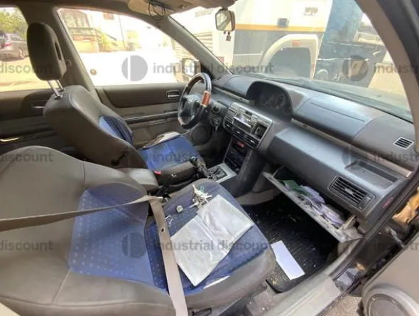 11#8816 Autocarro Nissan X-Trail