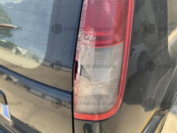 11#8816 Autocarro Nissan X-Trail