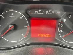 4#8291 Autocarro Opel Corsa