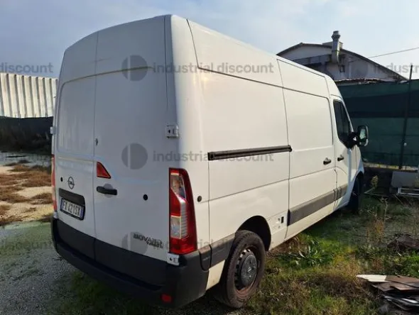 32#10108 Autocarro Opel Movano