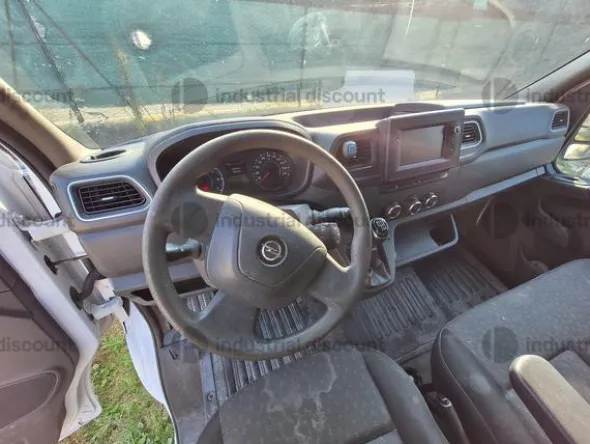 32#10108 Autocarro Opel Movano