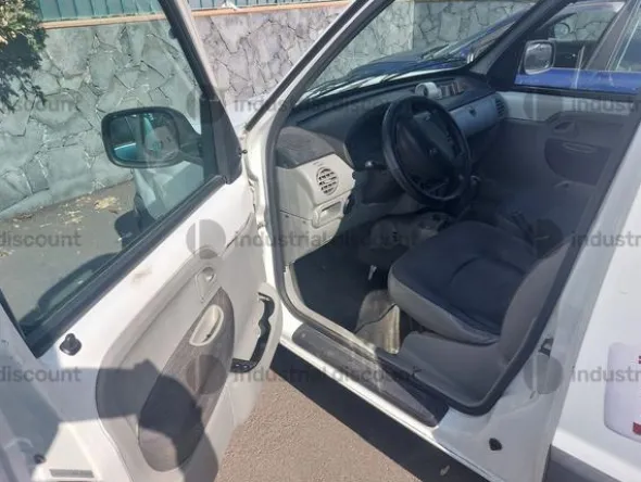 1#9812 Autocarro Renault